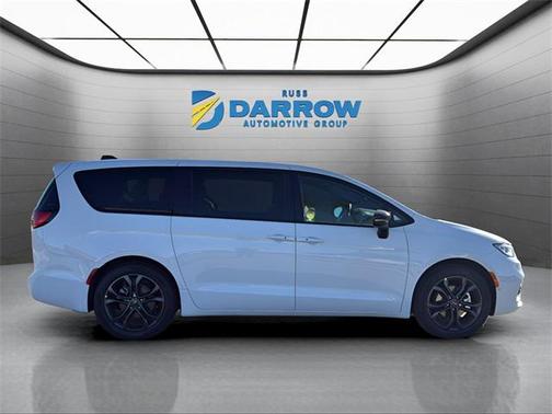 2026 Chrysler Pacifica L