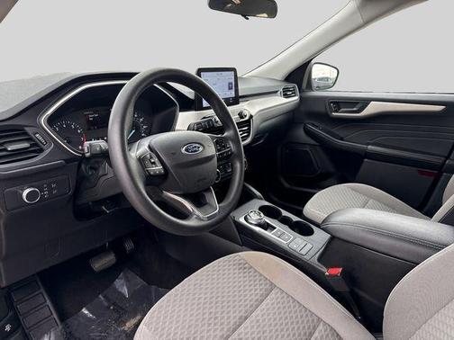Gray Metallic 2022 Ford Escape SE