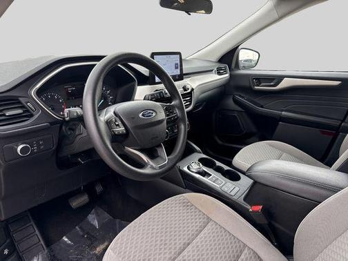 Gray Metallic 2022 Ford Escape SE