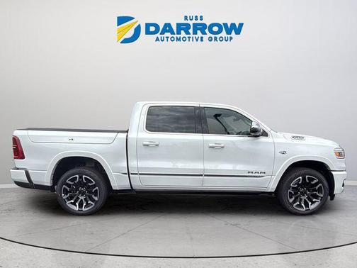 Ivory White Tri-Coat Pearlcoat 2026 RAM 1500 Limited