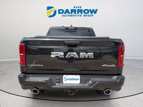 Diamond Black Crystal Pearlcoat 2026 RAM 1500 Limited