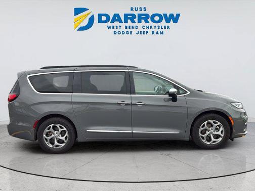Ceramic Gray Clearcoat 2023 Chrysler Pacifica Limited