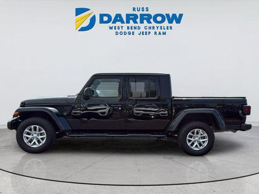 Black Clearcoat 2023 Jeep Gladiator Sport S