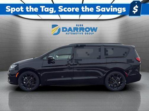Diamond Black Crystal Pearlcoat 2026 Chrysler Pacifica Limited