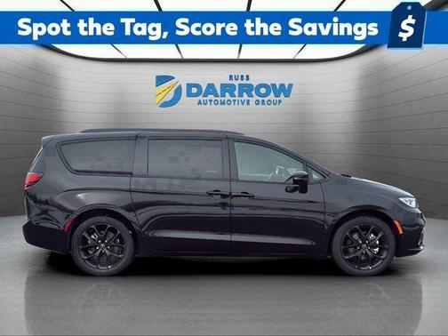 Diamond Black Crystal Pearlcoat 2026 Chrysler Pacifica Limited