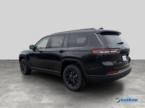 Diamond Black Crystal Pearlcoat 2026 Jeep Grand Cherokee L Altitude