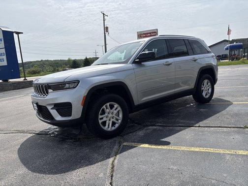 2023 Jeep Grand Cherokee Laredo