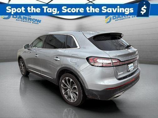 Radiance Metallic 2022 Lincoln Nautilus Reserve