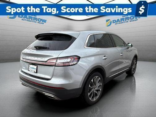 Radiance Metallic 2022 Lincoln Nautilus Reserve