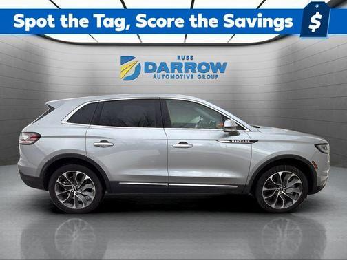 Radiance Metallic 2022 Lincoln Nautilus Reserve