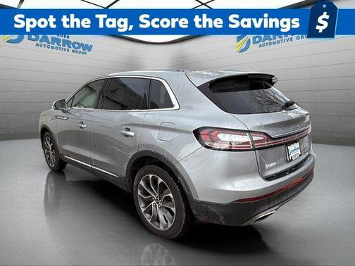 Radiance Metallic 2022 Lincoln Nautilus Reserve