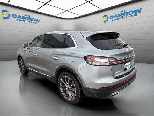 Radiance Metallic 2022 Lincoln Nautilus Reserve