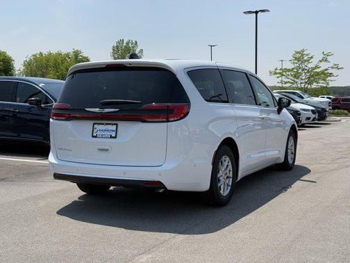 2025 Chrysler Pacifica L