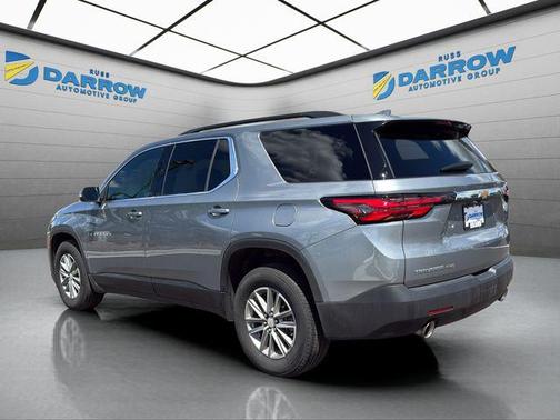 Sterling Gray Metallic 2023 Chevrolet Traverse LT Cloth
