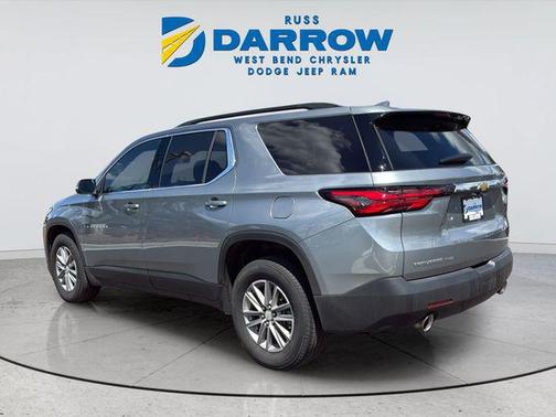 Sterling Gray Metallic 2023 Chevrolet Traverse LT Cloth