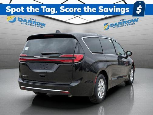 Diamond Black Crystal Pearlcoat 2025 Chrysler Pacifica L
