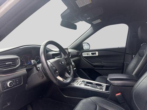 Star White Metallic Tri-Coat 2020 Ford Explorer Limited
