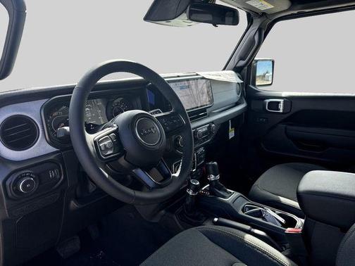 Granite Crystal Metallic Clearcoat 2026 Jeep Wrangler Willys