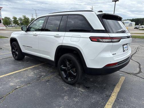 2023 Jeep Grand Cherokee Altitude