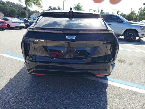 2024 Cadillac LYRIQ Sport