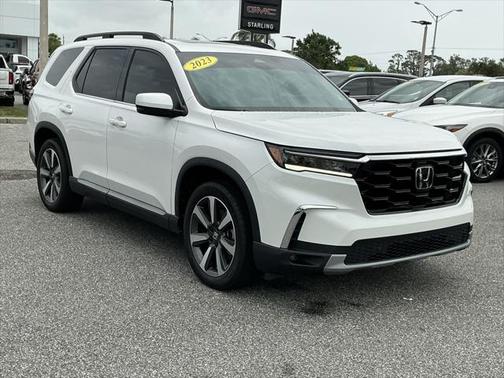 2023 Honda Pilot Touring 8-Passenger