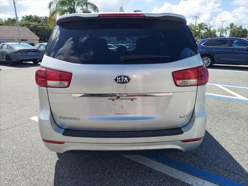 2017 Kia Sedona LX