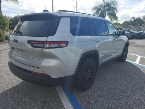 2024 Jeep Grand Cherokee L Altitude