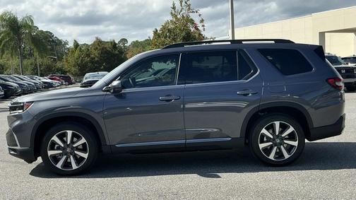 2025 Honda Pilot Touring 8-Passenger