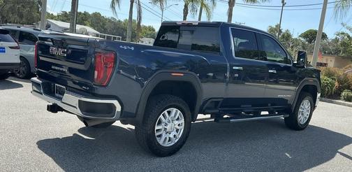 2022 GMC Sierra 2500 SLT