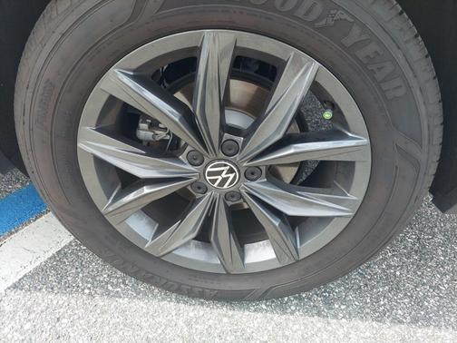 2022 Volkswagen Tiguan 2.0T SE 4MOTION