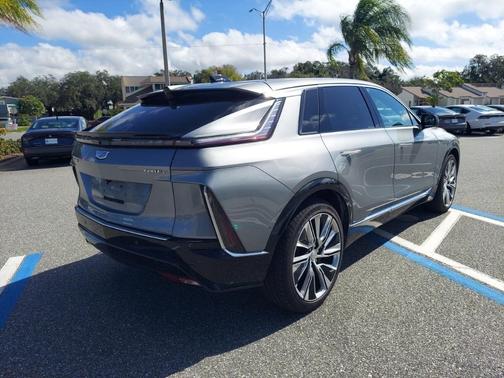 2024 Cadillac LYRIQ Luxury