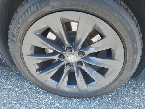 2018 Tesla Model S 100D