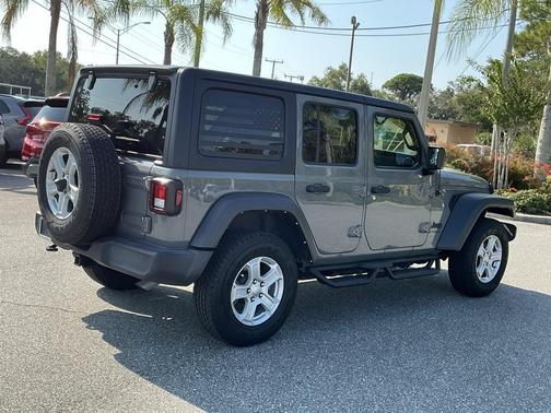 2022 Jeep Wrangler Unlimited Sport
