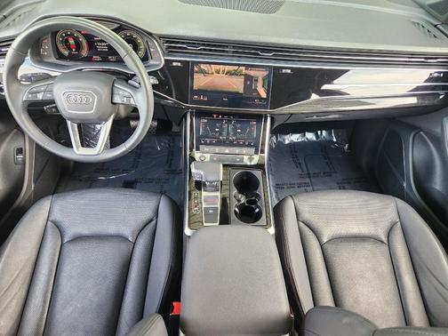 Carrara White 2022 Audi Q7 55 Premium Plus
