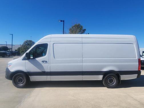 2025 Mercedes-Benz Sprinter 2500 High Roof