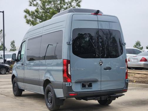 2025 Mercedes-Benz Sprinter 2500 144 WB Standard Roof Passenger