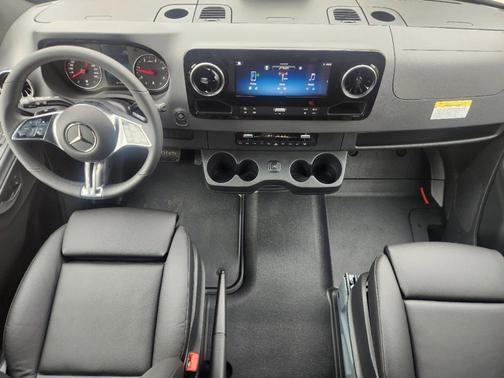 2025 Mercedes-Benz Sprinter 2500 144 WB Standard Roof Passenger