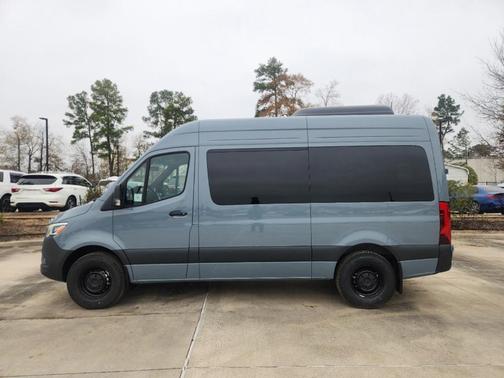 2025 Mercedes-Benz Sprinter 2500 144 WB Standard Roof Passenger
