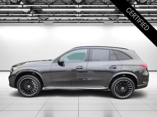 Graphite Gray Metallic 2026 Mercedes-Benz GLC 300 Base 4MATIC