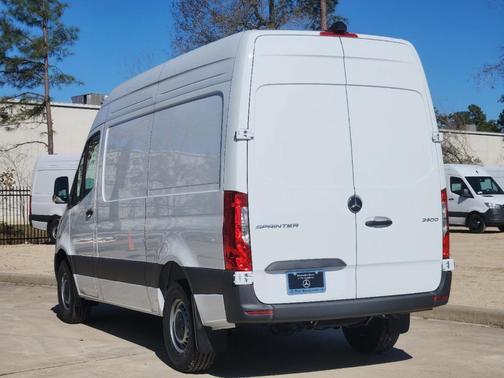2025 Mercedes-Benz Sprinter 2500 Standard Roof