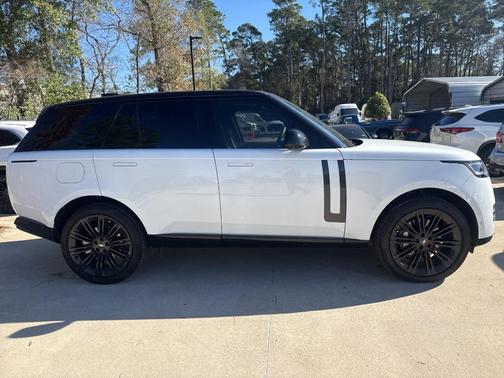2025 Land Rover Range Rover P400 SE
