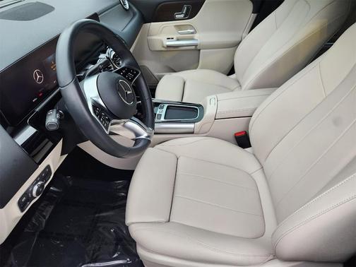 2025 Mercedes-Benz GLA 250 Base