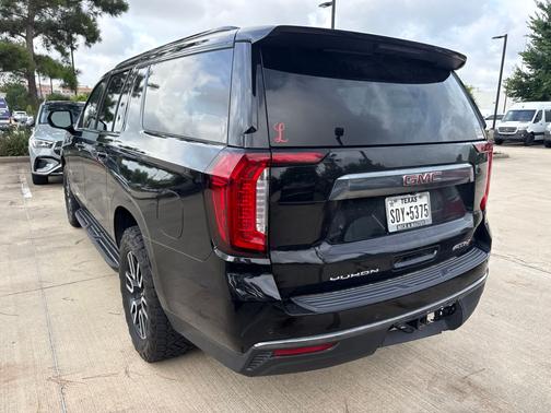 Onyx Black 2022 GMC Yukon XL AT4