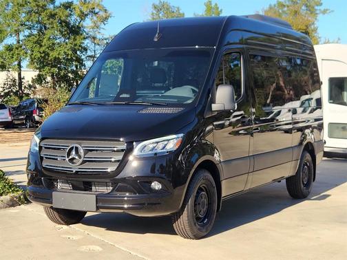 2025 Mercedes-Benz Sprinter 2500 144 WB Standard Roof Passenger