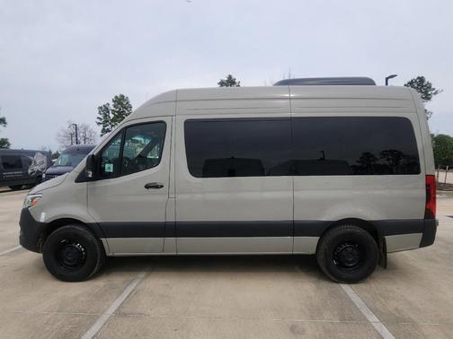 2025 Mercedes-Benz Sprinter 2500 144 WB Standard Roof Passenger