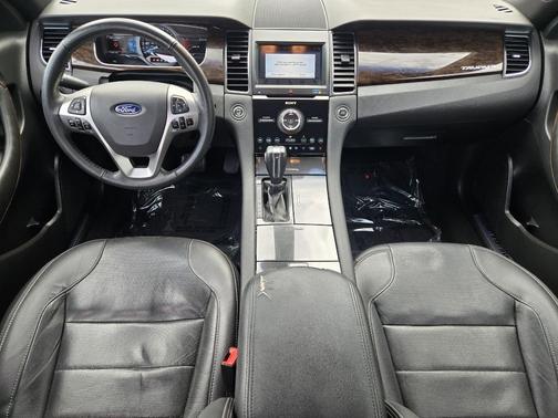 Magnetic Metallic 2019 Ford Taurus Limited