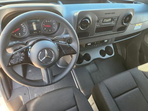 2026 Mercedes-Benz Sprinter 2500 144 WB