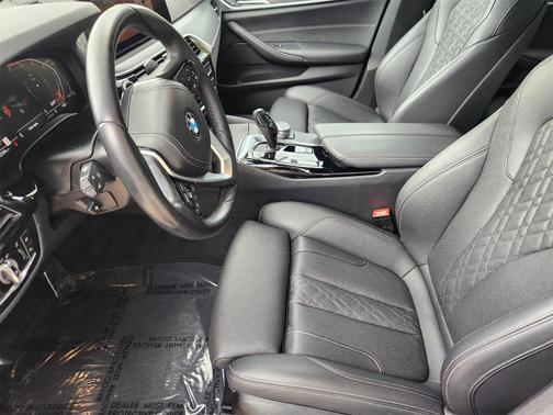 2021 BMW 530 i