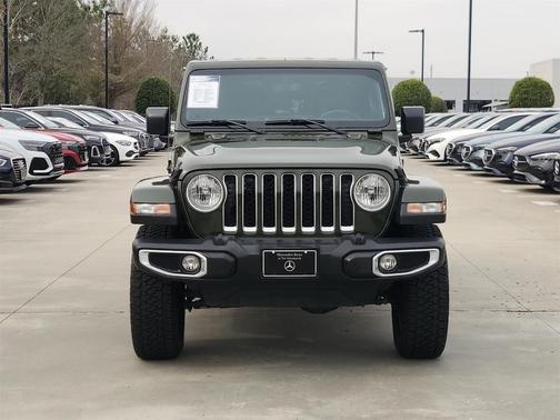 2022 Jeep Gladiator Overland