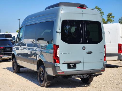 2025 Mercedes-Benz Sprinter 2500 144 WB Standard Roof Passenger